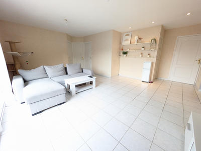 Maison - 99 m² - 7 pièces