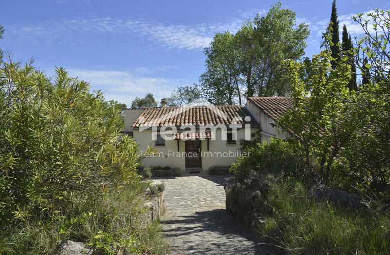 Mas - 256 m² - 10 pièces