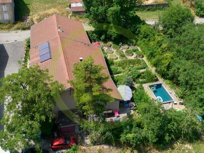 Maison - 440 m² - 16 pièces