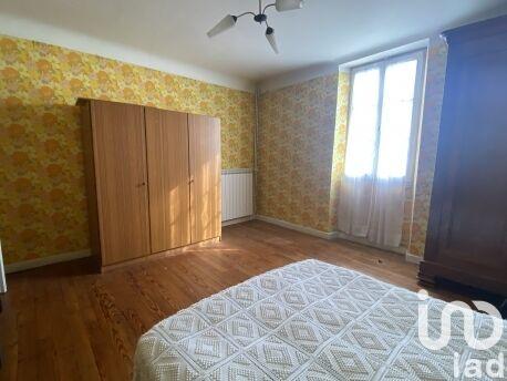 Maison - 216 m² - 8 pièces