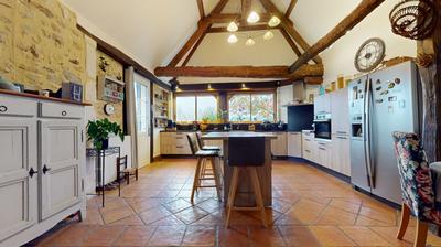 Maison - 430 m² - 16 pièces