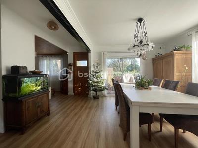 Maison - 130 m² - 6 pièces