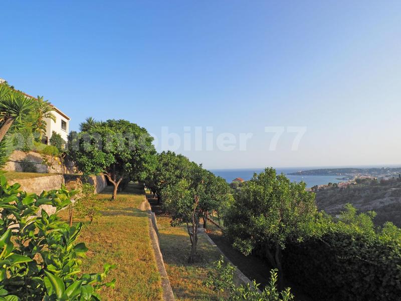 Villa - 200 m² - 6 pièces