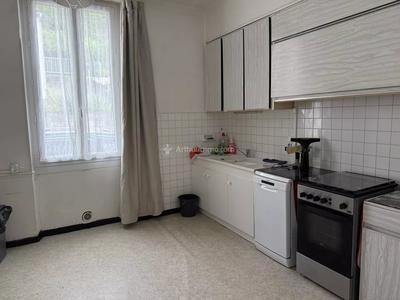 Maison - 170 m² - 5 pièces