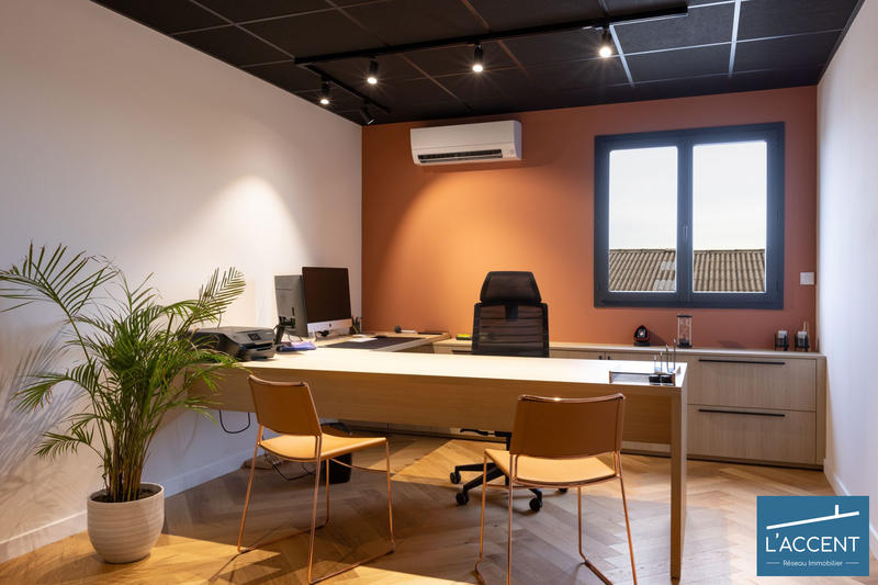 Bureau - 153 m² - 6 pièces