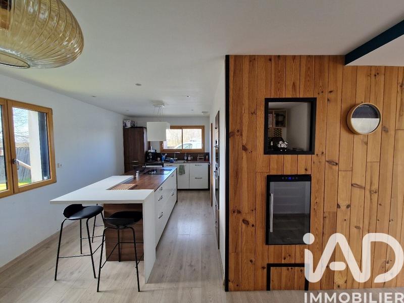 Maison - 136 m² - 4 pièces