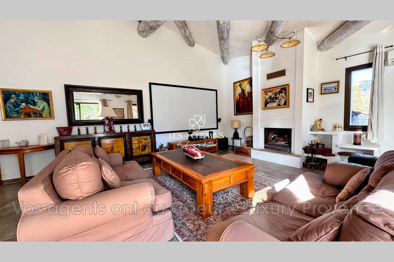 Maison - 194 m² - 5 pièces