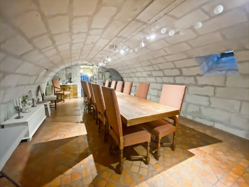 Propriété - 657 m² - 16 pièces