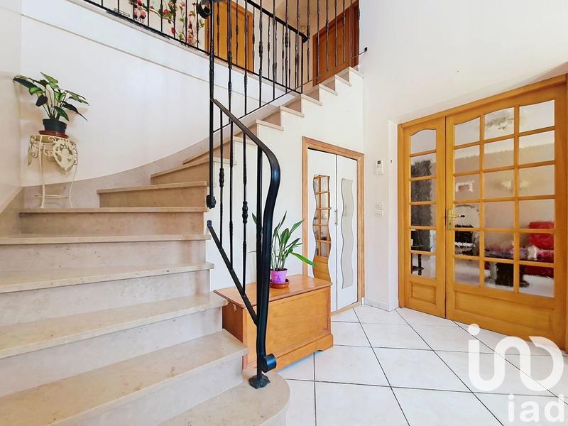 Maison - 180 m² - 7 pièces