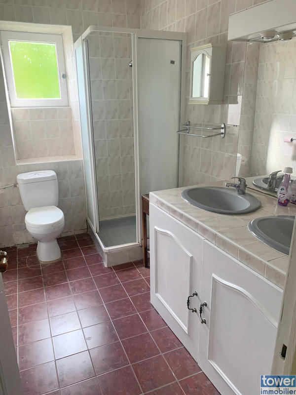 Maison - 200 m² - 10 pièces