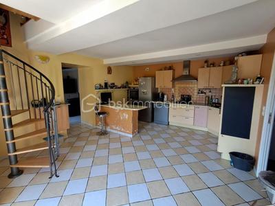 Maison en pierre - 160 m² - 6 pièces