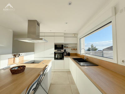 Maison - 183 m² - 6 pièces