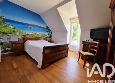 Maison - 175 m² - 8 pièces