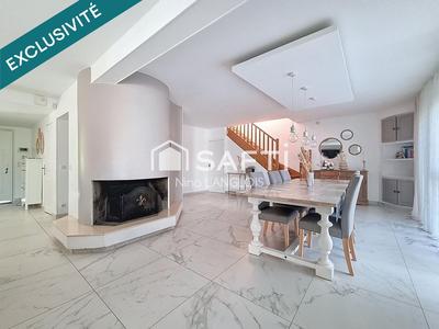 Maison - 209 m² - 8 pièces