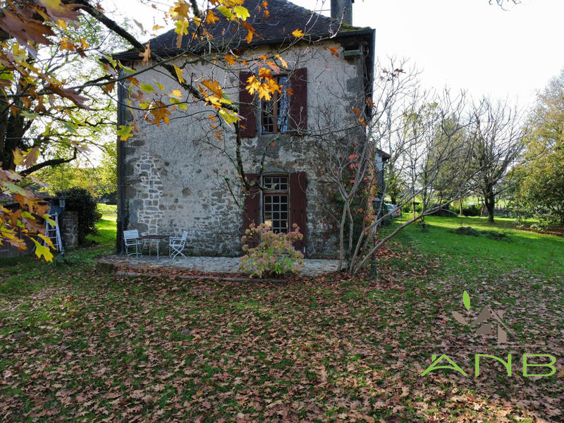 Manoir - 230 m² - 8 pièces