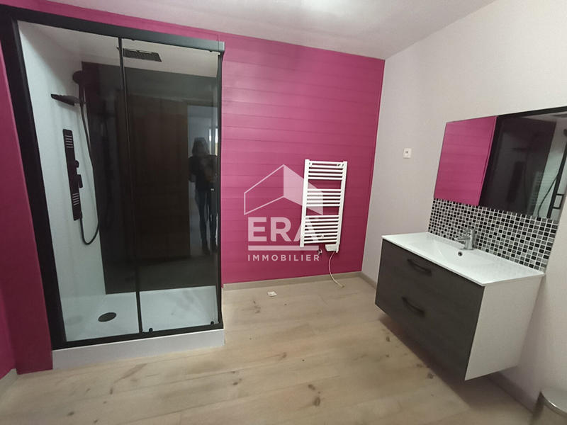 Maison - 216 m² - 5 pièces