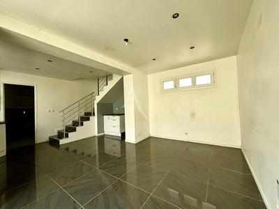 Maison - 53 m² - 23 pièces