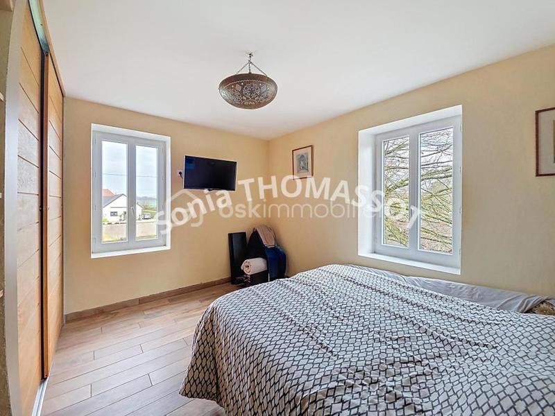 Maison - 210 m² - 8 pièces