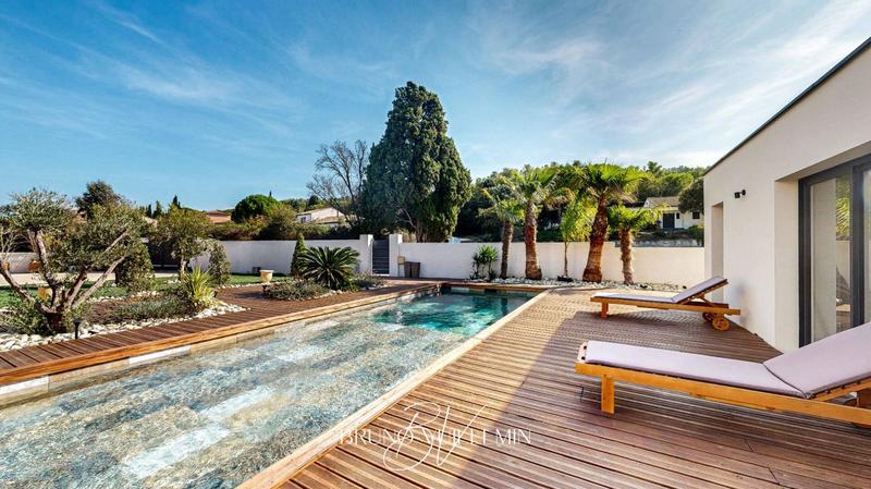 Villa - 202 m² - 7 pièces