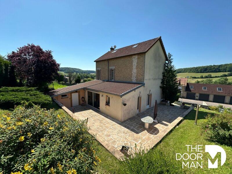 Maison - 200 m² - 7 pièces