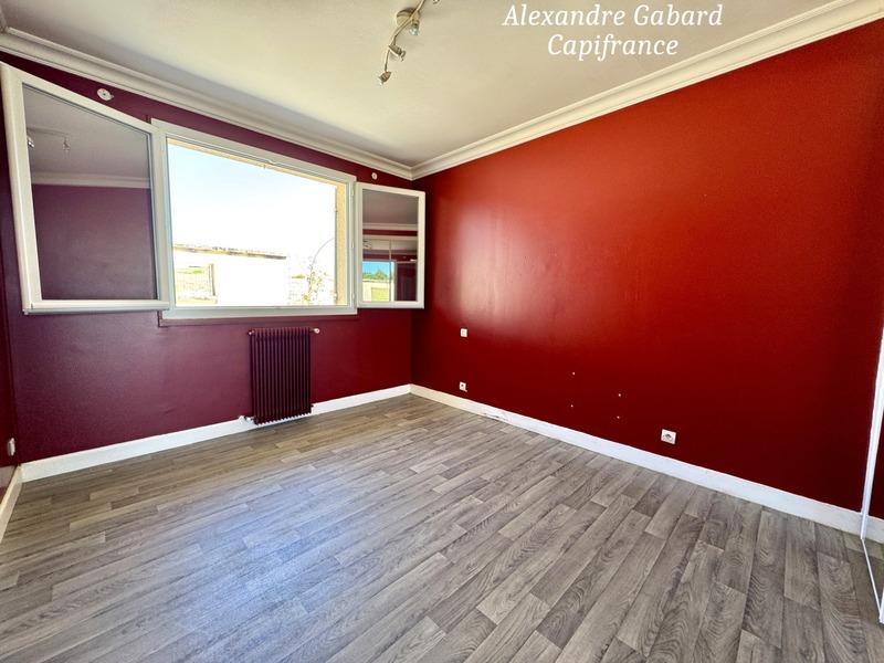 Maison - 206 m² - 9 pièces