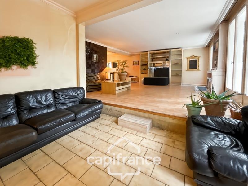 Maison - 177 m² - 7 pièces