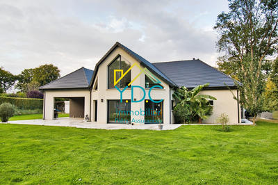 Maison contemporaine - 232 m² - 7 pièces