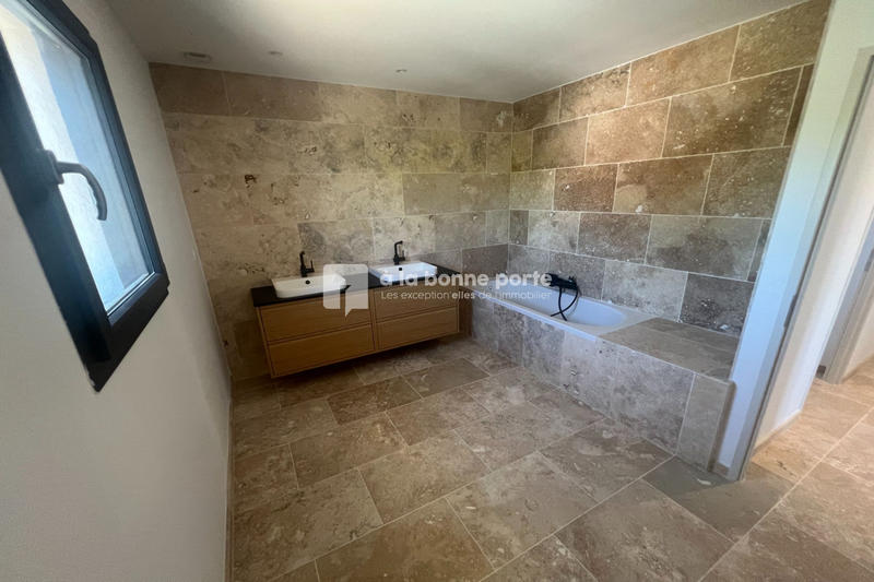 Villa - 140 m² - 5 pièces