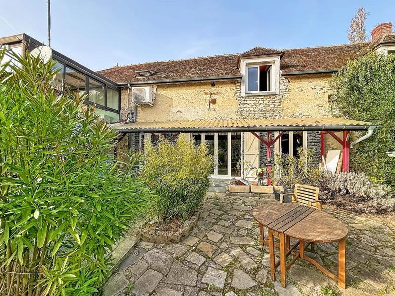 Maison - 220 m² - 4 pièces