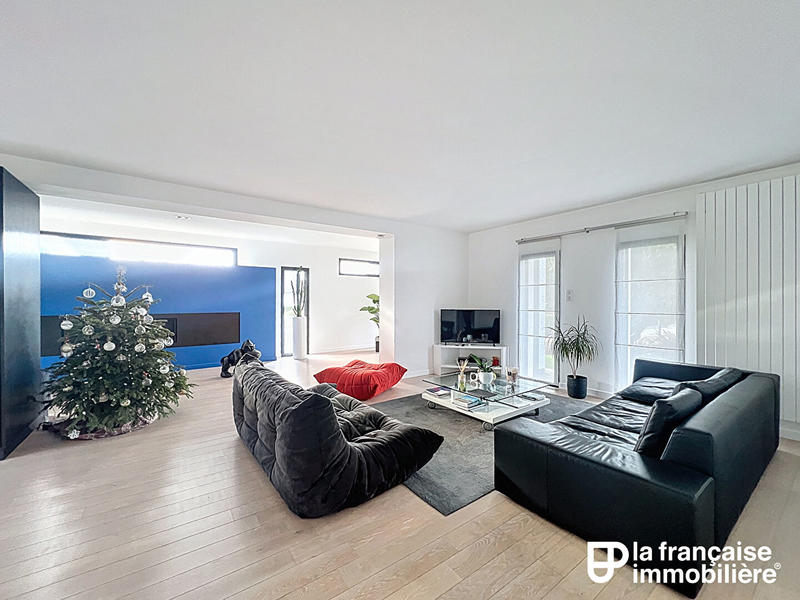 Maison - 168 m² - 8 pièces