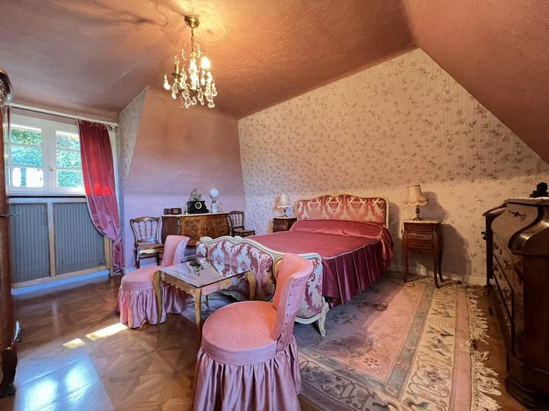 Maison - 137 m² - 7 pièces