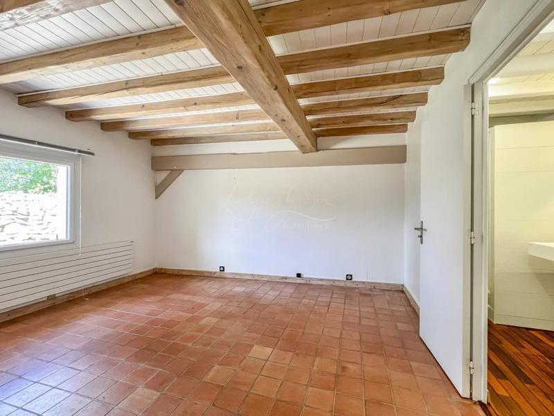 Maison - 180 m² - 8 pièces