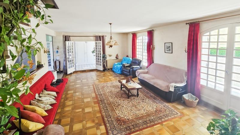 Maison - 185 m² - 7 pièces