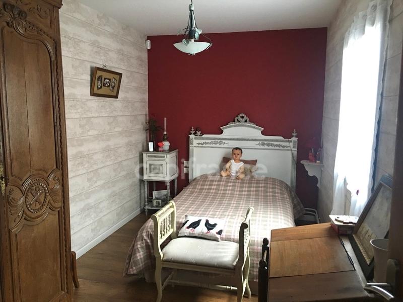 Maison - 140 m² - 9 pièces