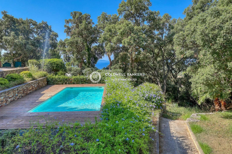 Villa - 200 m² - 6 pièces