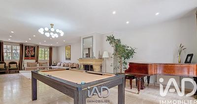 Maison de maîtres - 211 m² - 8 pièces