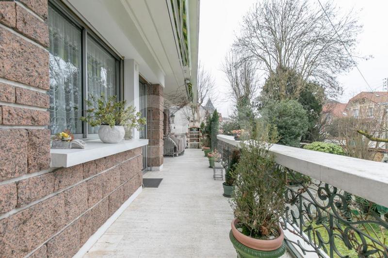 Propriété - 212 m² - 7 pièces