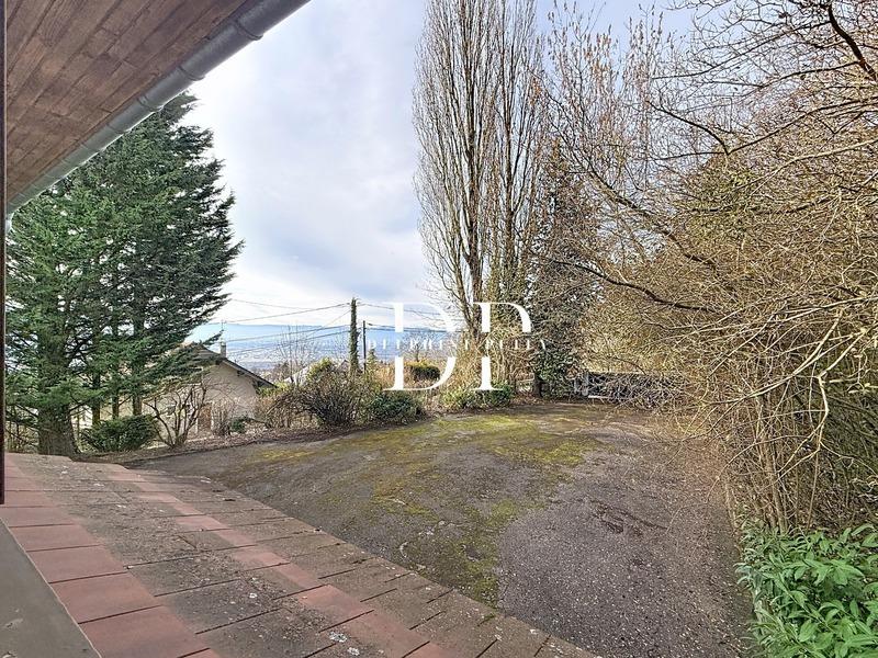 Maison - 137 m² - 5 pièces