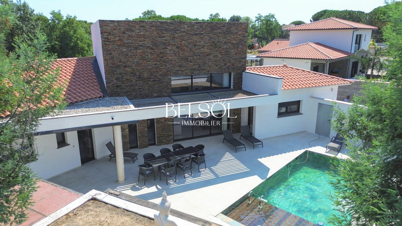 Villa - 216 m² - 7 pièces