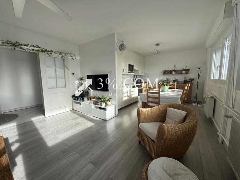 Appartement - 96 m² - 5 pièces