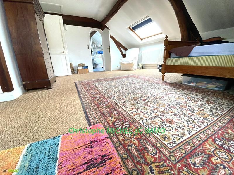 Maison - 180 m² - 7 pièces