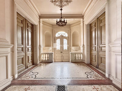 Maison - 346 m² - 7 pièces