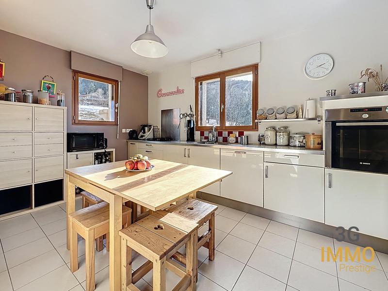 Maison - 102 m² - 7 pièces