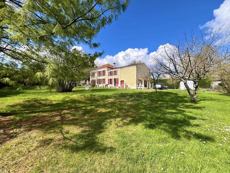 Maison - 165 m² - 5 pièces