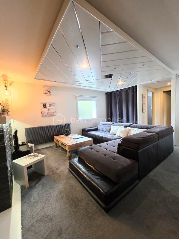 Maison - 272 m² - 11 pièces