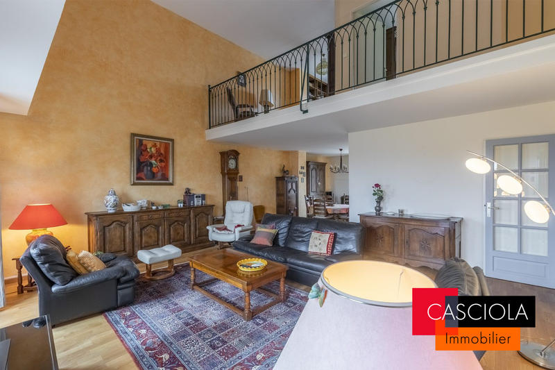 Appartement - 136 m² - 5 pièces