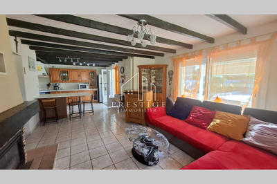 Maison - 96 m² - 4 pièces