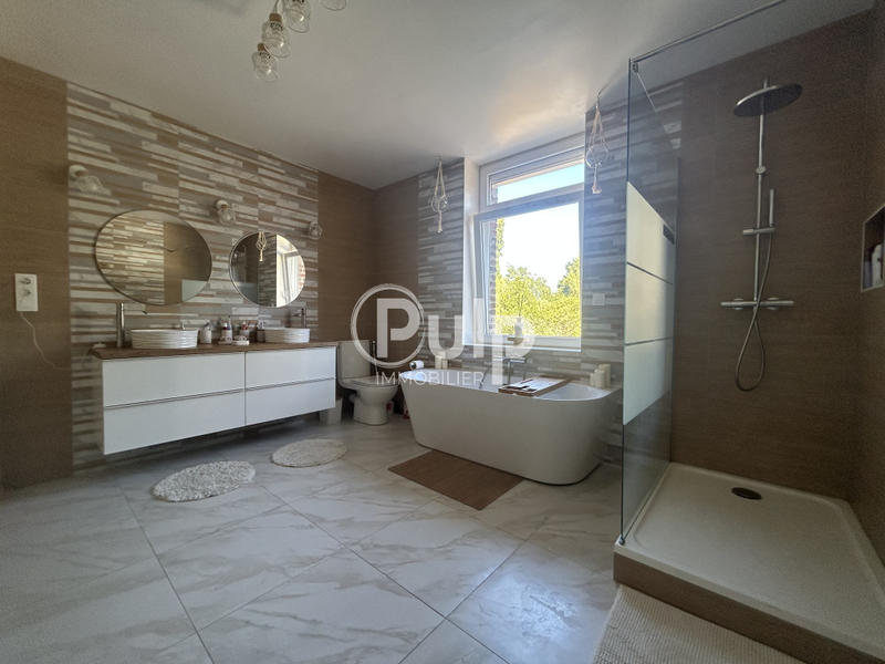 Maison - 120 m² - 6 pièces