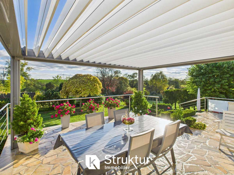 Maison - 140 m² - 5 pièces