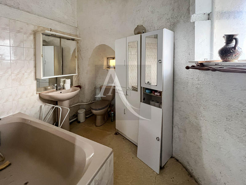 Maison - 250 m² - 9 pièces